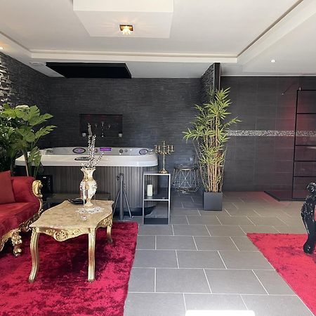 O Venus Spa Sin-le-Noble Экстерьер фото